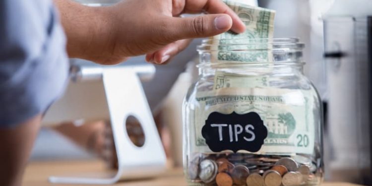 북텍사스 유명 바베큐 레스토랑 주인, 직원들 팁까지 ‘꿀꺽’ … ‘무려 90만달러’