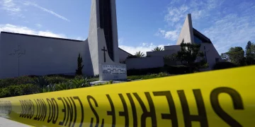 뉴욕 총기 난사 이후 하루만에 캘리포니아서도 ‘충격’