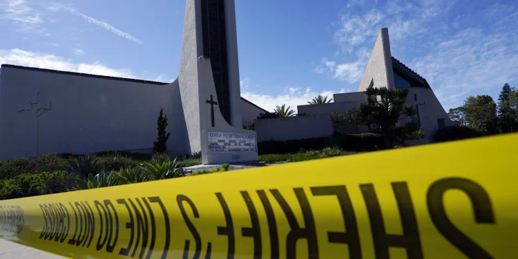 뉴욕 총기 난사 이후 하루만에 캘리포니아서도 ‘충격’