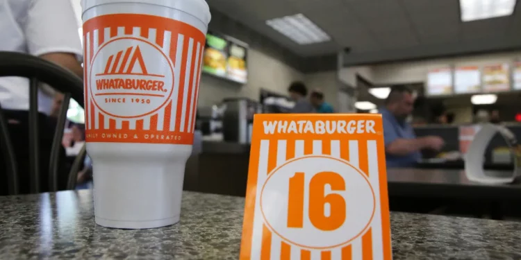 왓어버거, 교사들에게 무료 아침식사 제공 …. 오는 7일까지