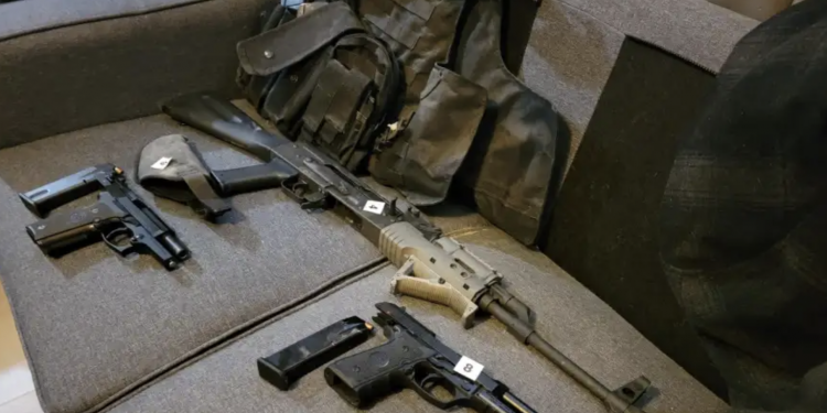 총기 대량구매 후 SNS에 “인간사냥 하겠다”는 텍사스 남성, 긴급체포