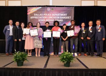 [달라스 한인상공회] 14년을 이어 온 달라스 경찰국 자녀 장학금 수여