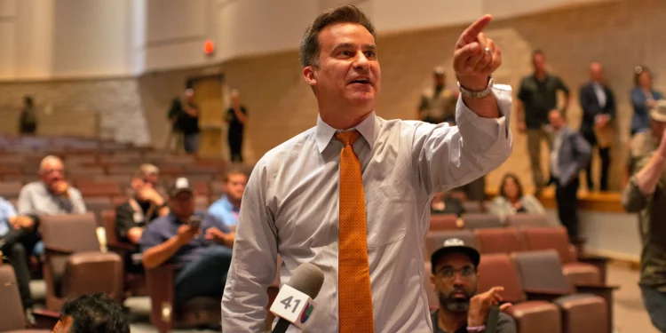 유벨디 총격 대응 ‘처참한 실패’ 인정은 하지만 정보는 공개안하는 DPS