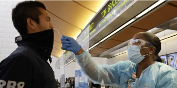 미국 입국시 코로나 검사의무 해제 … CDC “90일 이내 재평가”