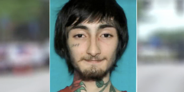 독립기념일 퍼레이드 총격난사, 6명 사망  30여명 부상