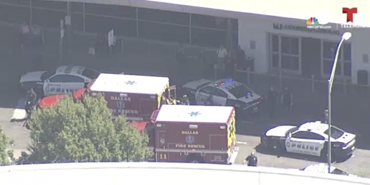 달라스 러브필드 공항에서 총격 … “천장을 향해 10~ 12발”
