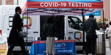 오미크론 하위변이 BA.5로 인한 재감염 증가