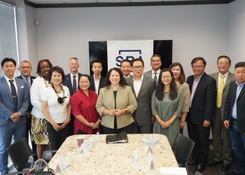 휴스턴 한인상공회, 미 중소기업청장과 면담 … “SBA가 아시안 기업인 도울 것”