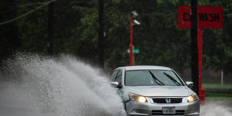 달라스 포트워스 물폭탄 … “하루만에 최대 15인치”