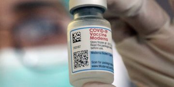 모더나, 화이자 상대 소송 제기 … “코로나19 백신 특허권 침해”