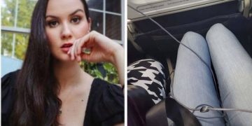 “비행기에서 비만 승객 사이에 3시간 동안 갇혔다”