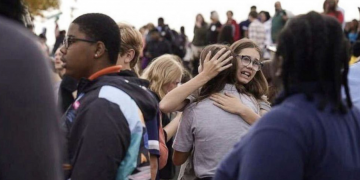 [종합] 미주리주 고등학교 총기난사 … 2명 사망, 7명 부상