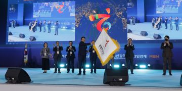 사진으로 보는 세계한상대회 개막식 … “미주한상들도 대거 참석”