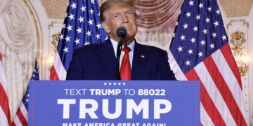 트럼프, 2024 대선 출마 공식 선언