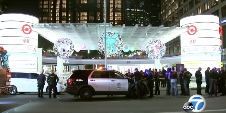 LA에서 한국 승무원, 노숙자 흉기에 찔려 ‘중태’