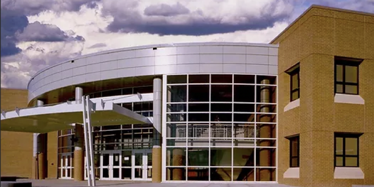 아이들 싸움에 총들고 찾아간 학부모 ‘체포’