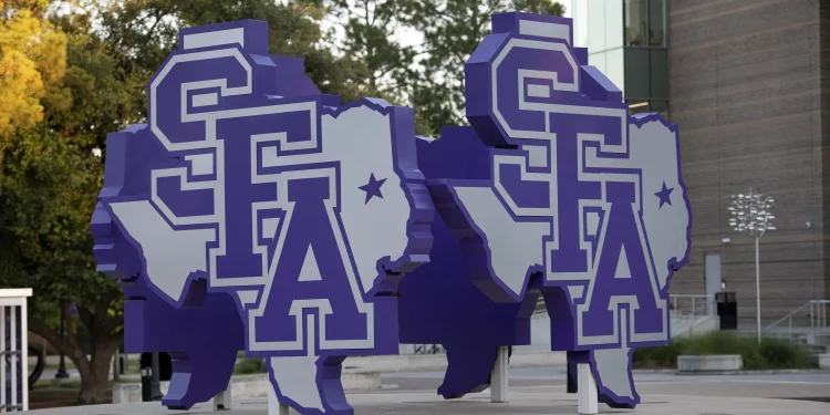 스티븐 F. 오스틴 주립대학, UT 시스템 합류 결정