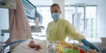 독감 입원환자, 10년만에 최다 … 코로나 RSV까지 동시 확산 ‘트리플데믹’