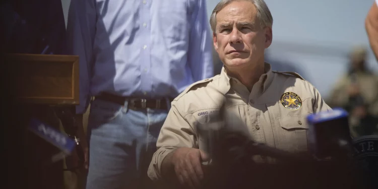 그레그 에봇 주지사 “텍사스 밀입국 조력자, 최소 5년형으로 처벌강화해야”