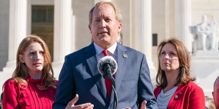 켄 펙스턴 텍사스 법무장관, 트렌스젠터 개인명단 및 정보 요구