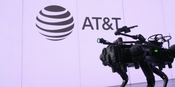 달라스 다운타운에 나타난 로봇 개 … “모든 지형지물 이동 가능”