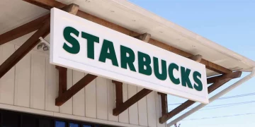 “스타벅스, 노조 교섭거부는 노동법 위반”