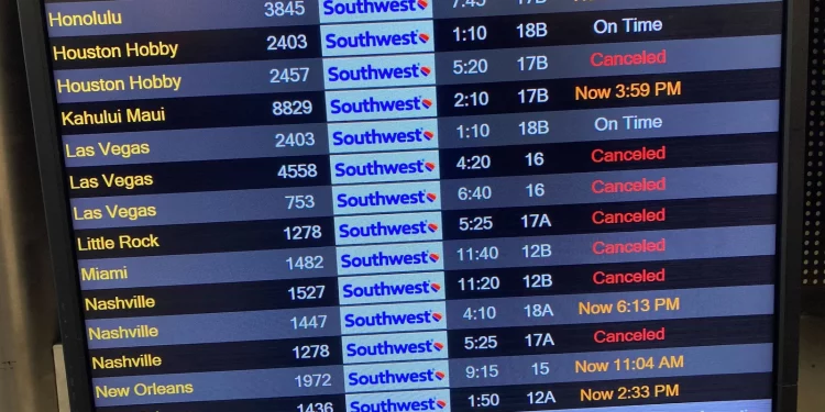 [사우스웨스트 결항사태] “비행기보다 자동차가 빨라” … 렌트카 수요 급증