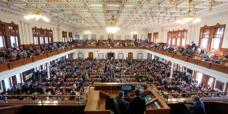 텍사스 주의회 2023 회기 시작 … “백인남성 비율 여전히 높아”