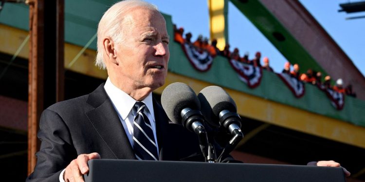 미국 코로나19 대응 오는 5월 종료 … “비상사태 선포 3년만에”