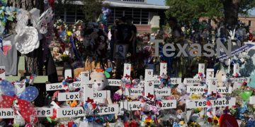 “텍사스 학교내 총기난사 막기 위한 공공안전국 매뉴얼 법제화 해야”