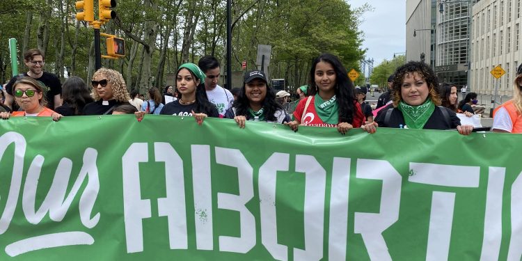 아시아 태평양계 미국인 여성 포럼 “텍사스 법원 낙태약 금지는 정치적 판결”