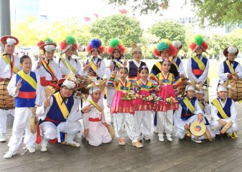 휴스턴 대표 세계문화 축제 무대에 오른 ‘휴스턴 한인농악단’