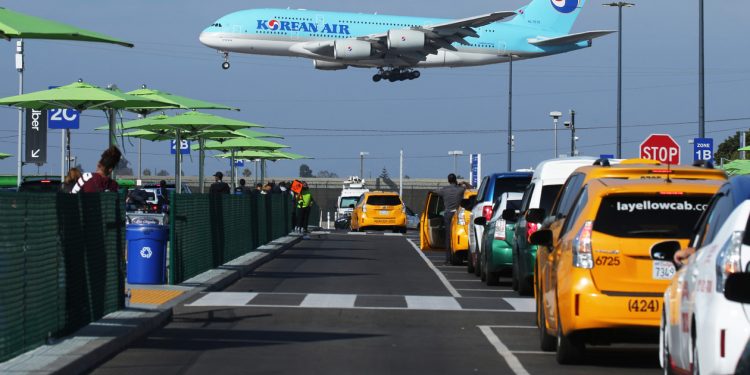 미 법무부, 대한항공-아시아나 항공 합병 반대 소송 검토