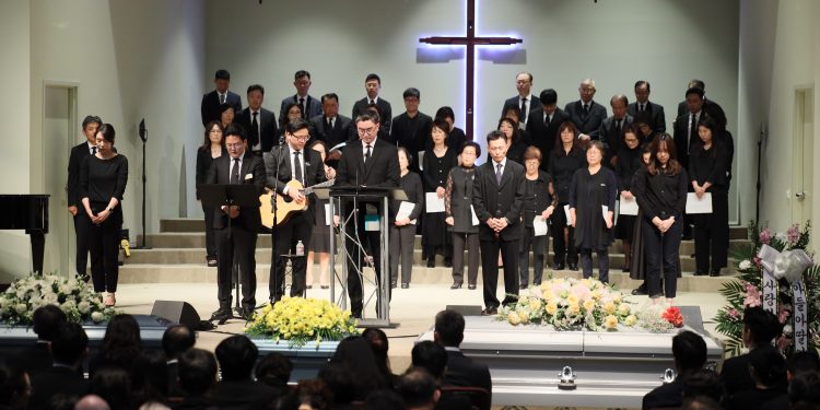 우리의 기도가 하늘에 닿아 천국가는 길 등불되길