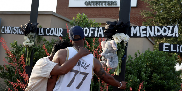 텍사스 주민들 “총기로부터 안전한 곳은 없다”