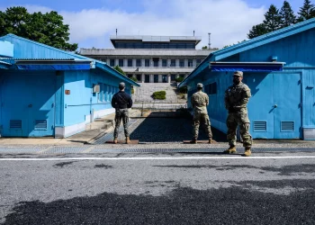 [속보]공동경비구역 견학 미군 월북 … “의도적으로 군사분계선 넘어”