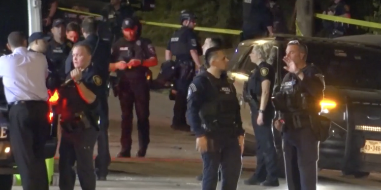 포트워스 독립기념일 축제 중 총격, 3명 사망 8명 부상