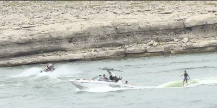텍사스 공원관리국 “여름철 호수 물놀이 구명조끼는 필수”