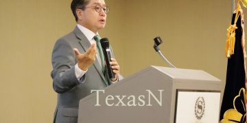 “휴스턴 총영사, 전광훈 목사 측근” 논란 일파만파