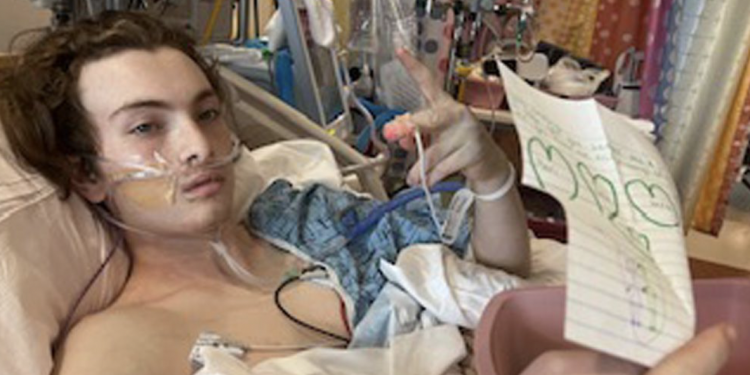 심정지로 사망선고 받은 후 기적적으로 다시 살아난 소년