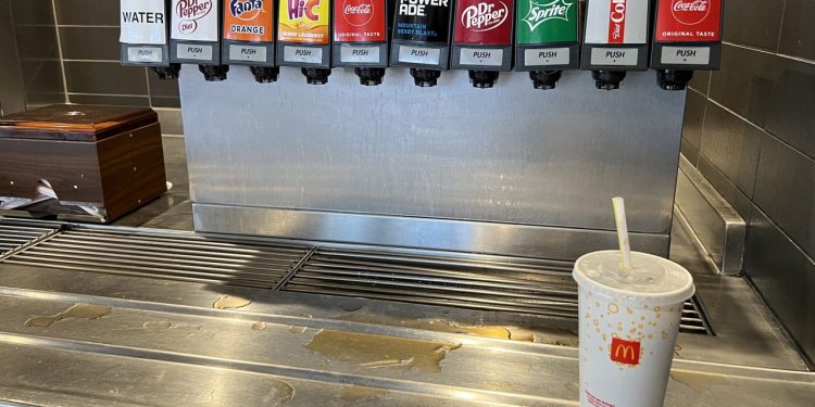 맥도날드, 오는 2032년까지 셀프음료서비스 중단