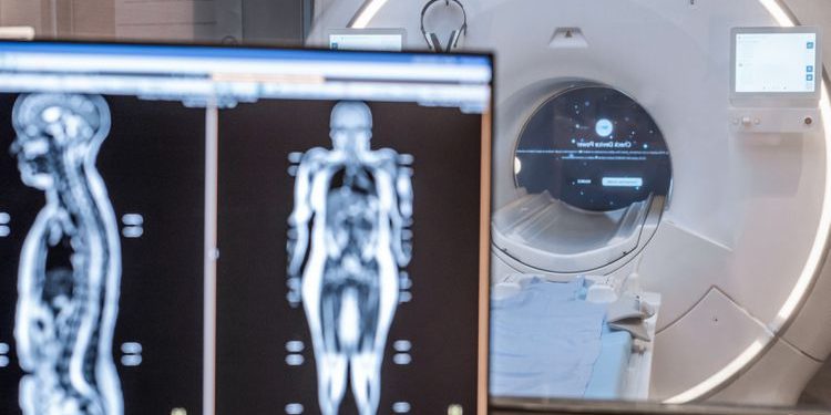 미국 부유층  “MRI는 수명연장에 필수”