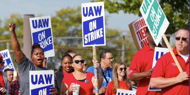 전미자동차노조 대규모 파업 예고 … “4년 동안 46% 임금 인상”