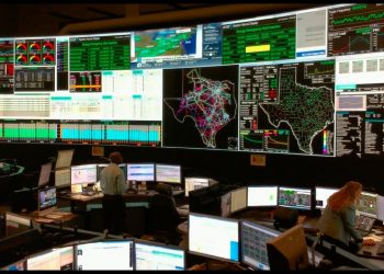 폭염 지속되는 텍사스, 간신히 피한 대규모 정전 사태