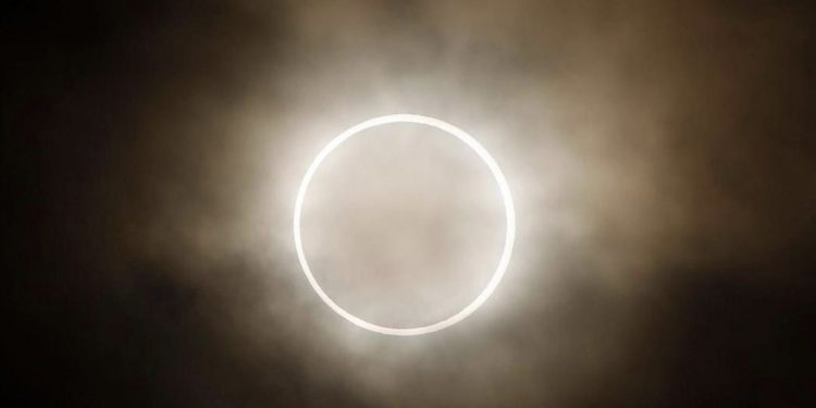 14일(토), 텍사스에서 완벽한 일식 볼 수 있다 … “링 오브 파이어”