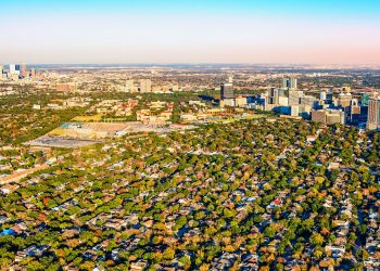 2021- 2022년 타주에서 텍사스로 이주한 인구는 670만 명