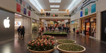 ‘빅세일로 고객 붙잡자’ … 쇼핑몰, 블랙프라이데이 영업시간 연장