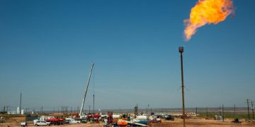 텍사스, 연방기후 규정에 따라 유전배출 메탄 줄여야