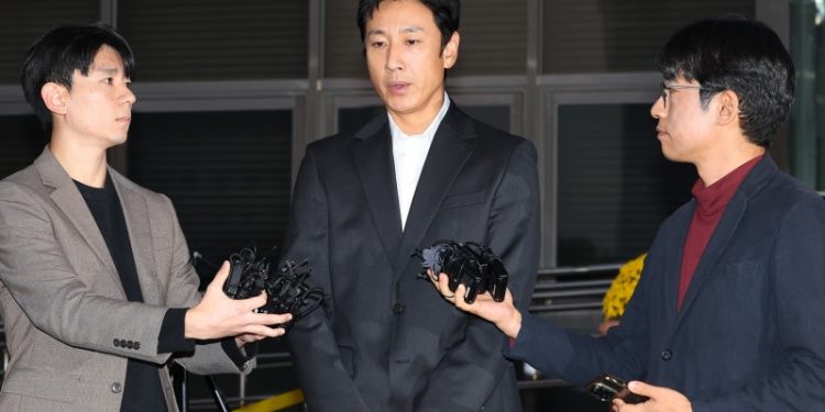 [속보] 배우 이선균 차안에서 숨진 채 발견