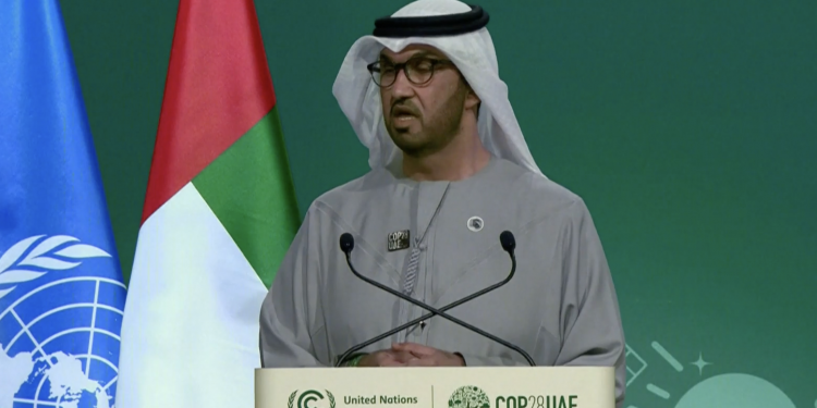 COP28 국제 기후 정상회의, “화석 연료 소비에서 벗어나자” 합의